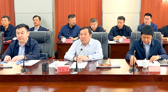 嚴介和理事長同新疆塔城地委副書記、行署專員阿依丁會談 3.png