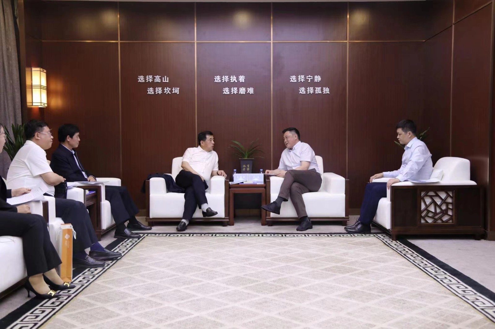20230605嚴昊主席與遼寧省本溪市委副書記、市長吳世民會談1.jpg