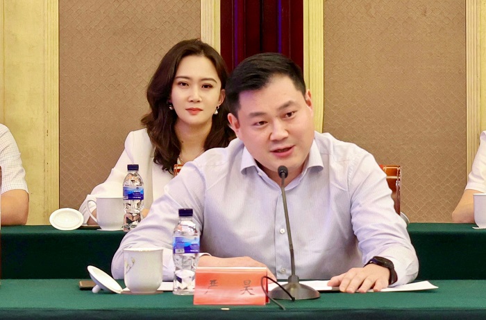 嚴昊出席太原市—上海市工業(yè)經(jīng)濟聯(lián)合會、經(jīng)濟團體聯(lián)合會考察團工作座談會2.jpg