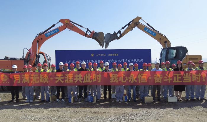 03 在新疆昌吉州呼圖壁縣農田水利建設工程項目現場1.jpg