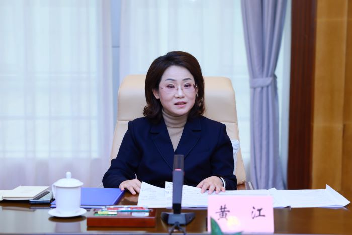 20250205嚴昊與廣西防城港市委書記黃江、市長邱明宏會談2.jpg